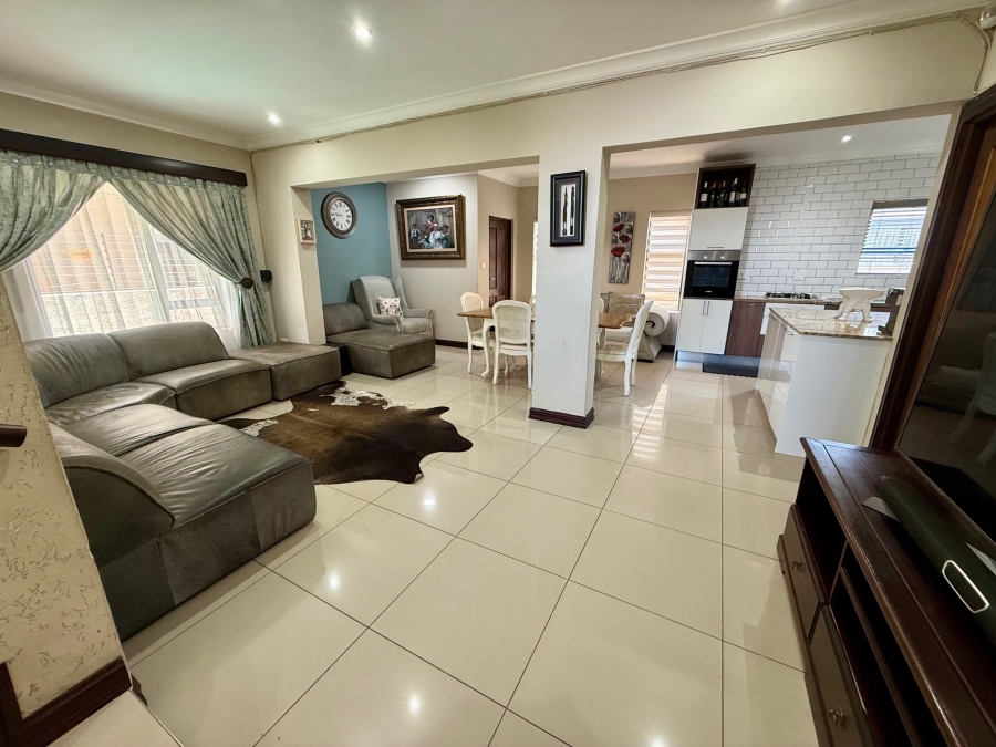 3 Bedroom Property for Sale in Wildtuinpark Gauteng
