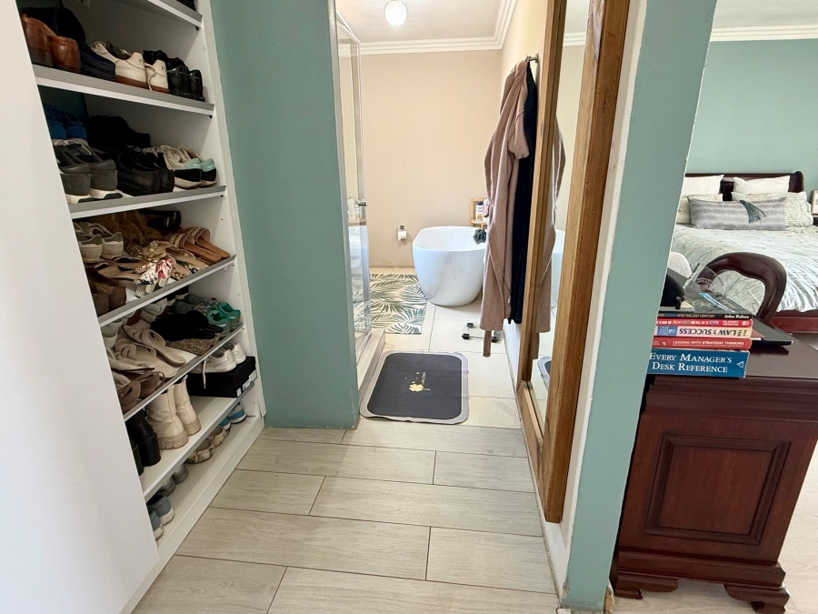 3 Bedroom Property for Sale in Wildtuinpark Gauteng