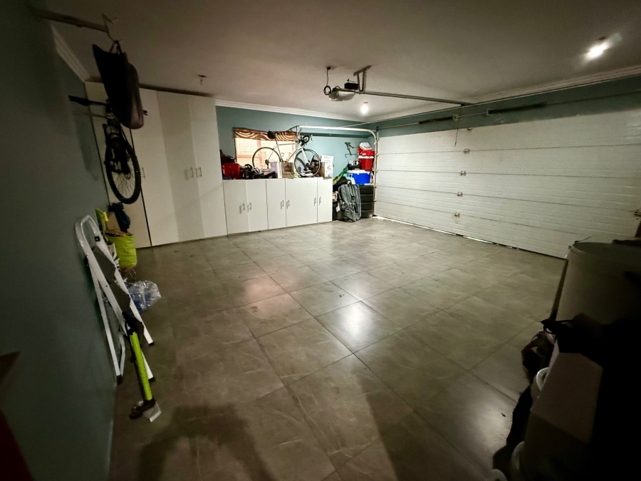 3 Bedroom Property for Sale in Wildtuinpark Gauteng