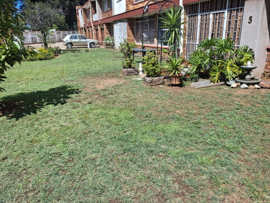 2 Bedroom Property for Sale in Greenhills Gauteng