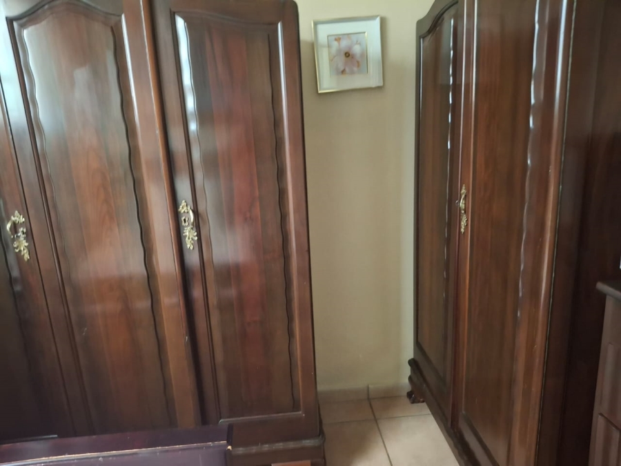 2 Bedroom Property for Sale in Greenhills Gauteng