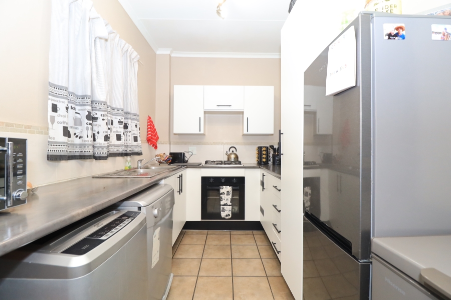 2 Bedroom Property for Sale in Honeydew Gauteng