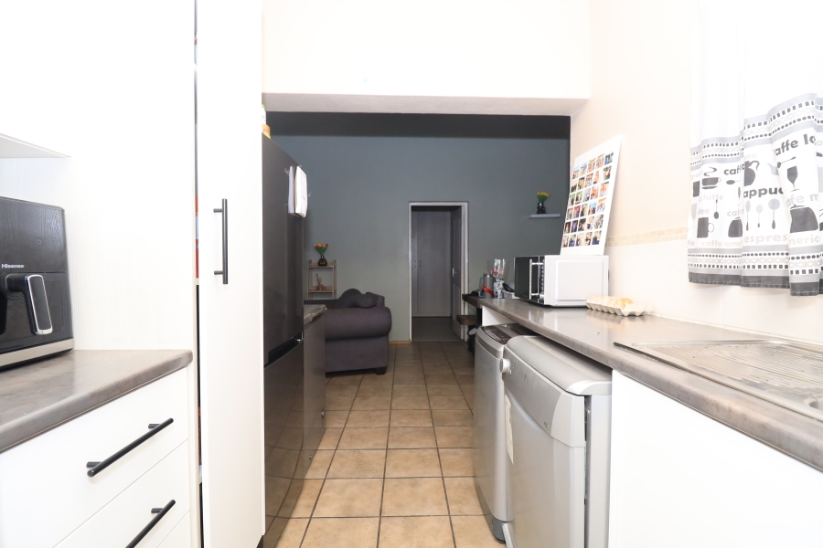 2 Bedroom Property for Sale in Honeydew Gauteng