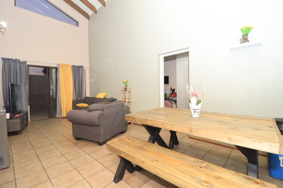 2 Bedroom Property for Sale in Honeydew Gauteng