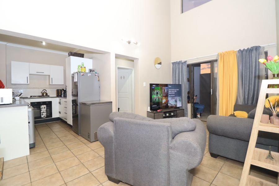 2 Bedroom Property for Sale in Honeydew Gauteng