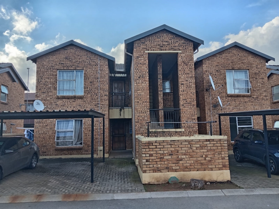 2 Bedroom Property for Sale in Honeydew Gauteng