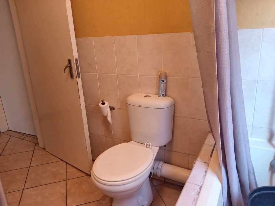 2 Bedroom Property for Sale in Honeydew Gauteng
