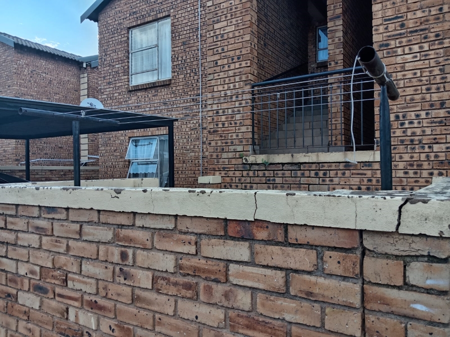2 Bedroom Property for Sale in Honeydew Gauteng