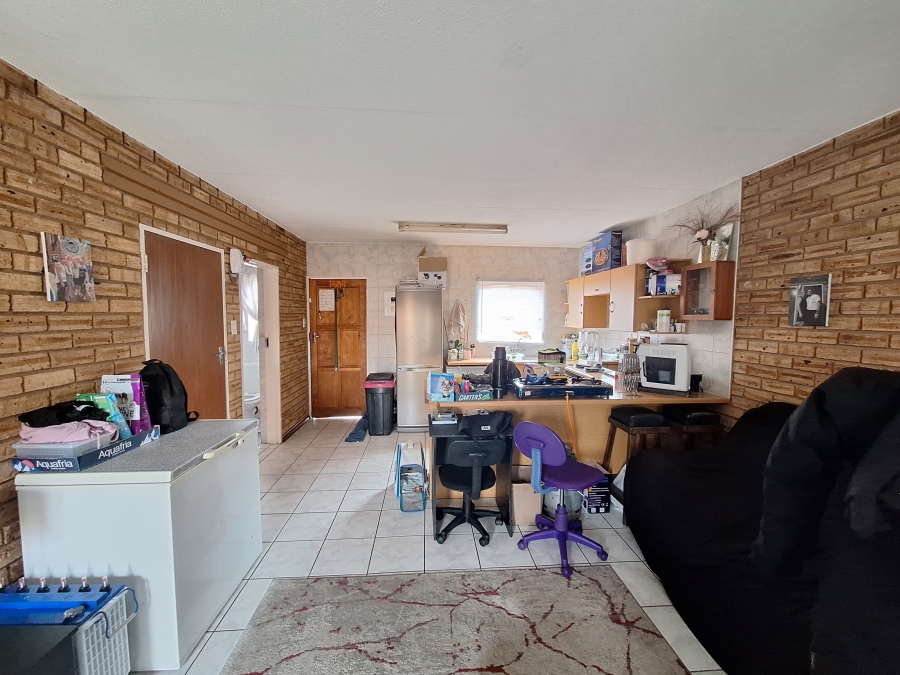 2 Bedroom Property for Sale in Noordheuwel Gauteng