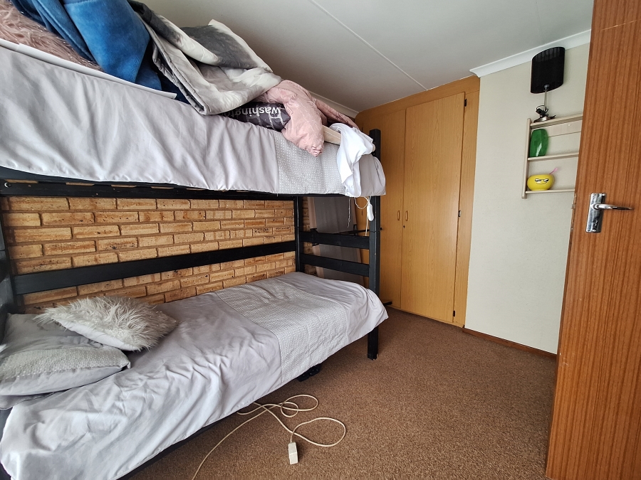 2 Bedroom Property for Sale in Noordheuwel Gauteng