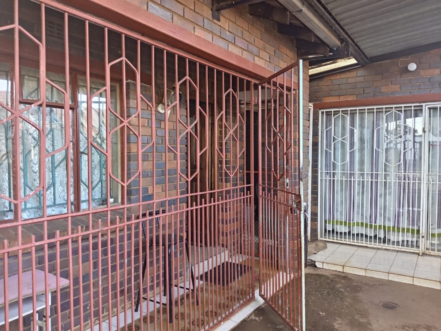 3 Bedroom Property for Sale in Lenasia Ext 13 Gauteng