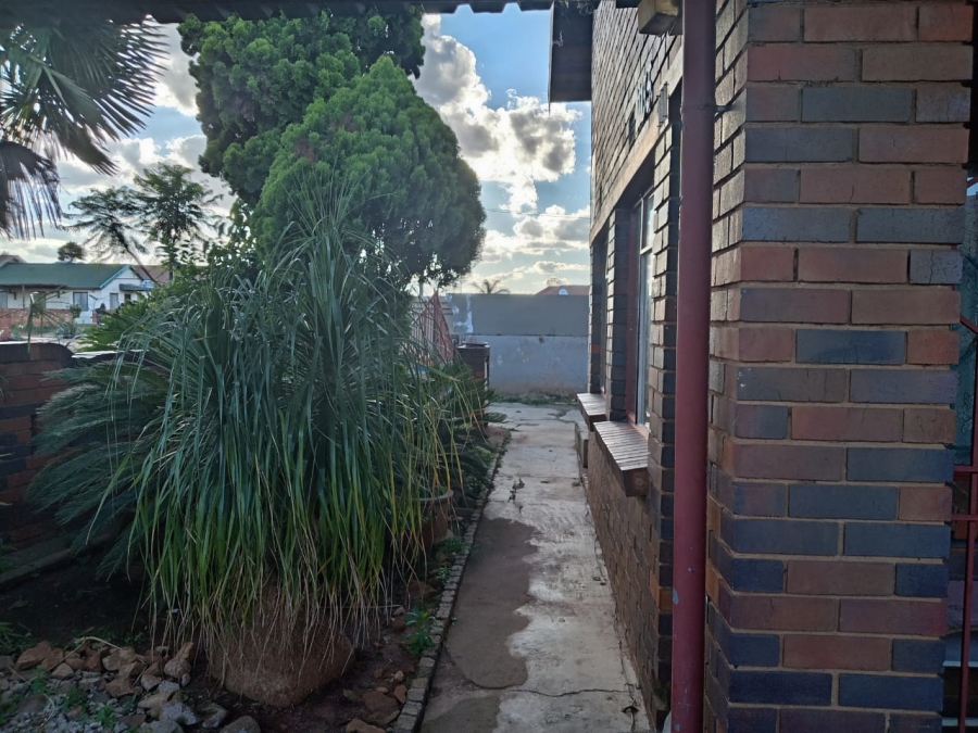3 Bedroom Property for Sale in Lenasia Ext 13 Gauteng