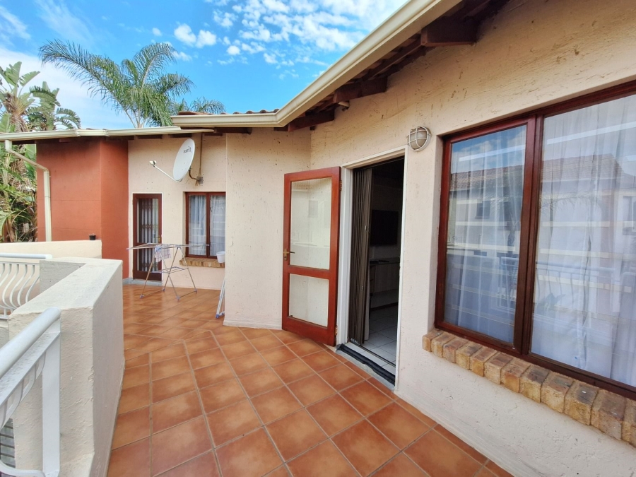 To Let 2 Bedroom Property for Rent in North Riding Gauteng