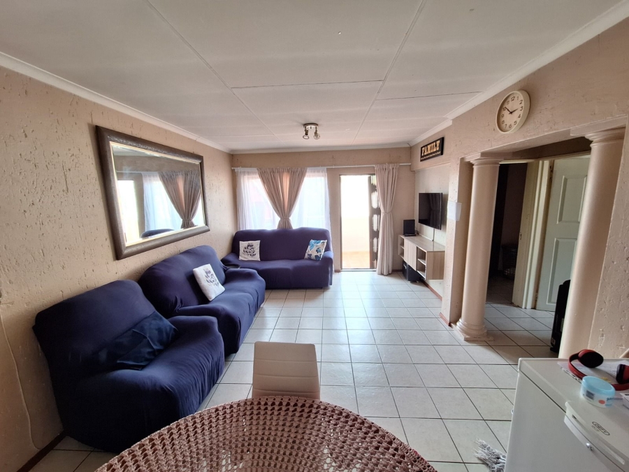 To Let 2 Bedroom Property for Rent in North Riding Gauteng