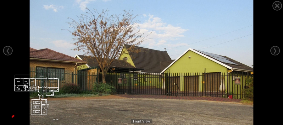 6 Bedroom Property for Sale in Roodekrans Gauteng