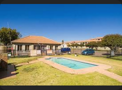 2 Bedroom Property for Sale in Florida Glen Gauteng
