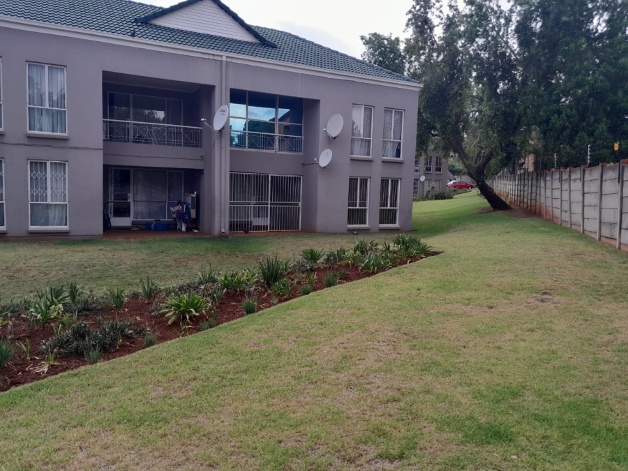 To Let 3 Bedroom Property for Rent in Weltevreden Park Gauteng