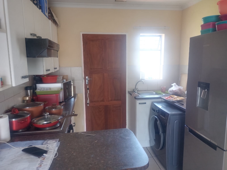 To Let 2 Bedroom Property for Rent in Honeydew Grove Gauteng