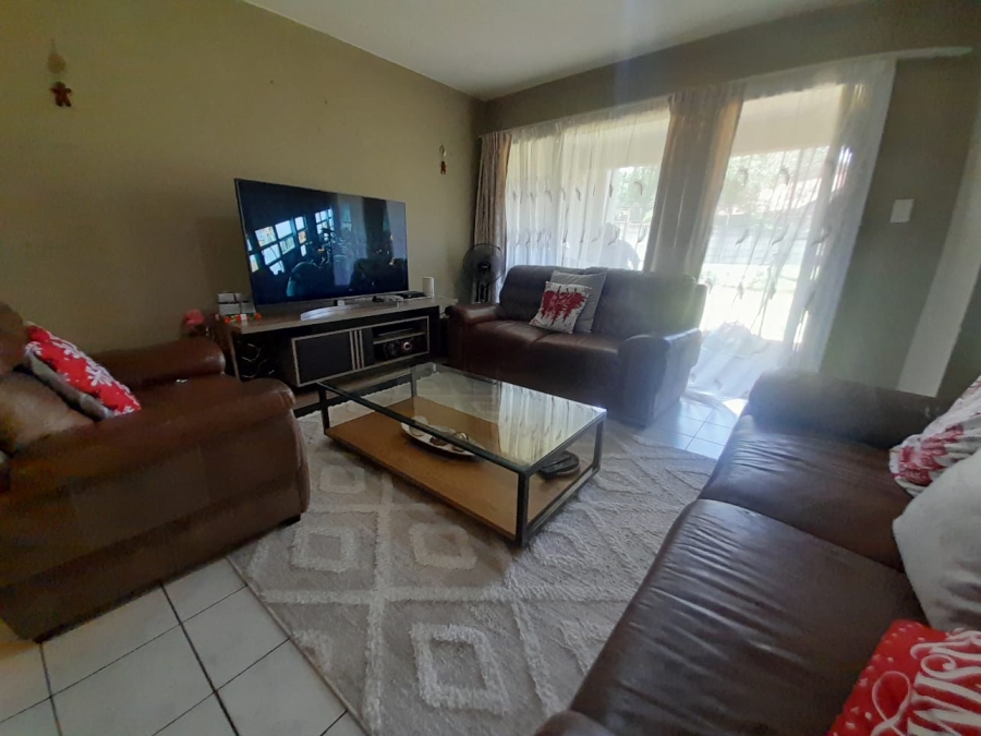 3 Bedroom Property for Sale in Weltevreden Park Gauteng