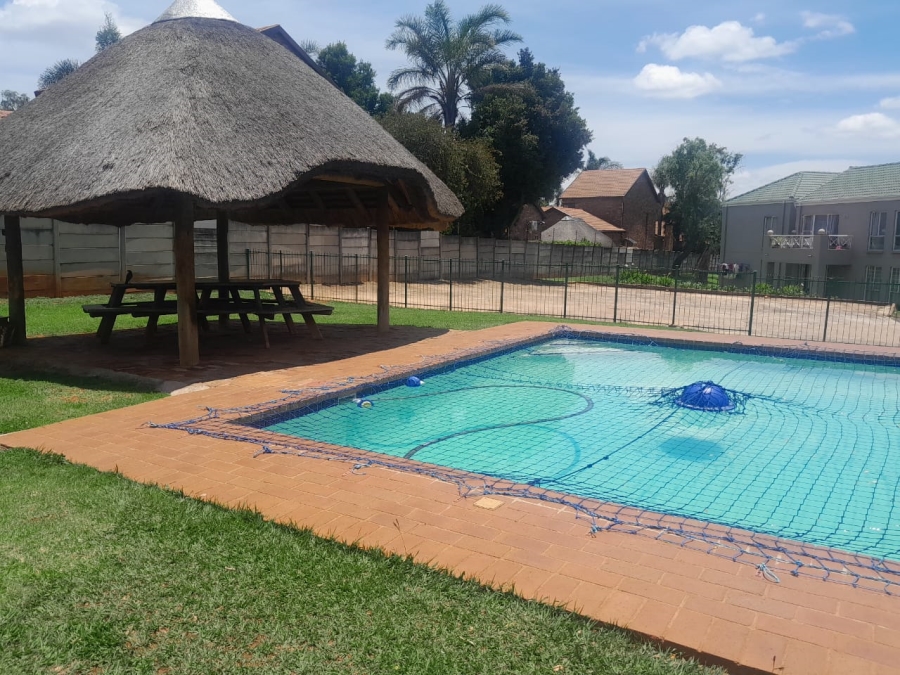 3 Bedroom Property for Sale in Weltevreden Park Gauteng