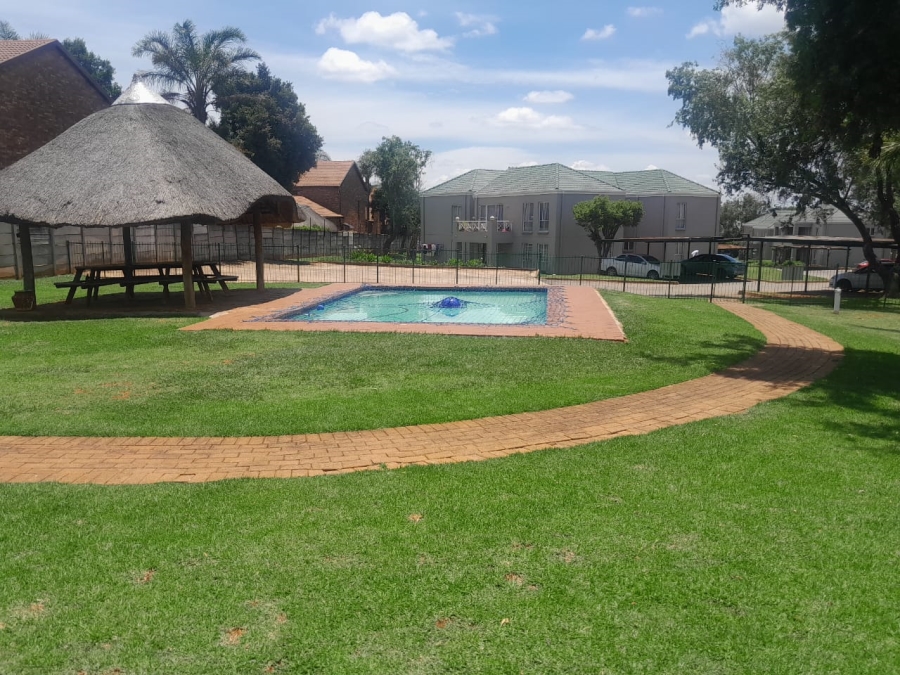 3 Bedroom Property for Sale in Weltevreden Park Gauteng