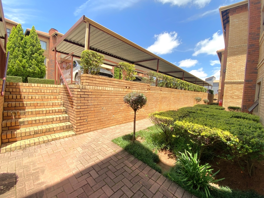 2 Bedroom Property for Sale in Honeydew Grove Gauteng