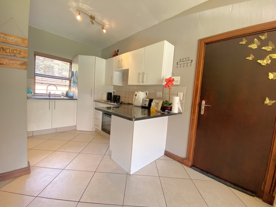 2 Bedroom Property for Sale in Honeydew Grove Gauteng