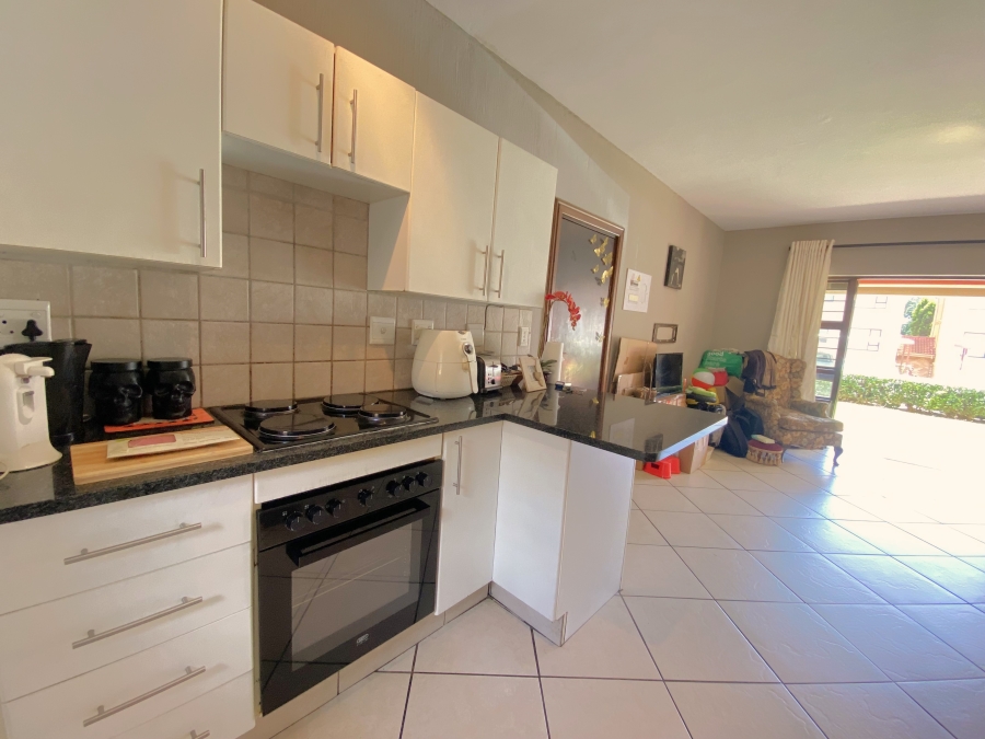 2 Bedroom Property for Sale in Honeydew Grove Gauteng