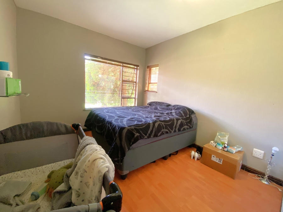 2 Bedroom Property for Sale in Honeydew Grove Gauteng