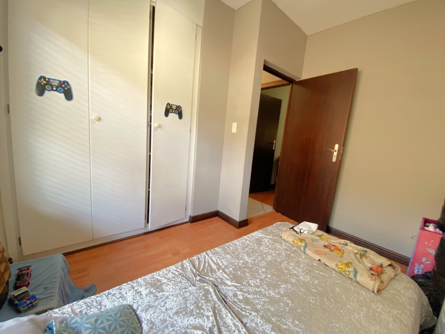 2 Bedroom Property for Sale in Honeydew Grove Gauteng