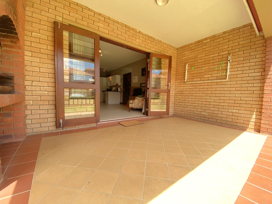 2 Bedroom Property for Sale in Honeydew Grove Gauteng