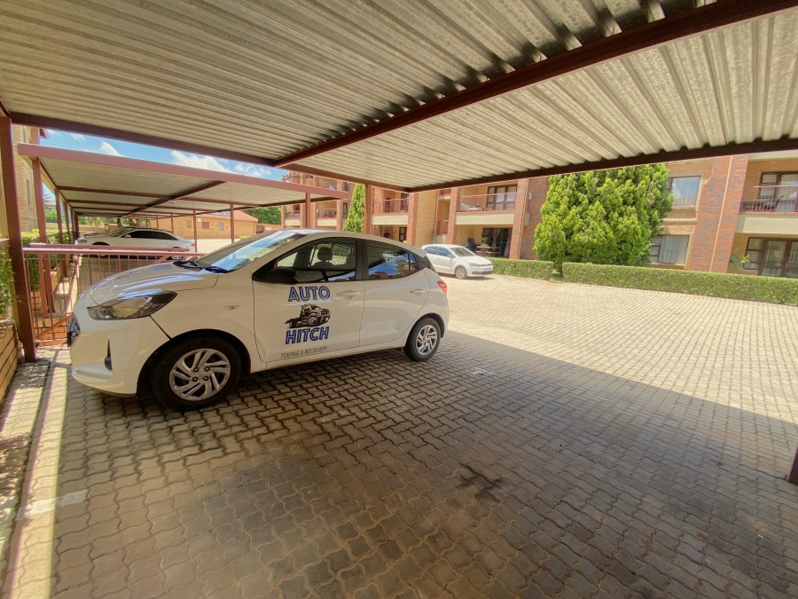 2 Bedroom Property for Sale in Honeydew Grove Gauteng