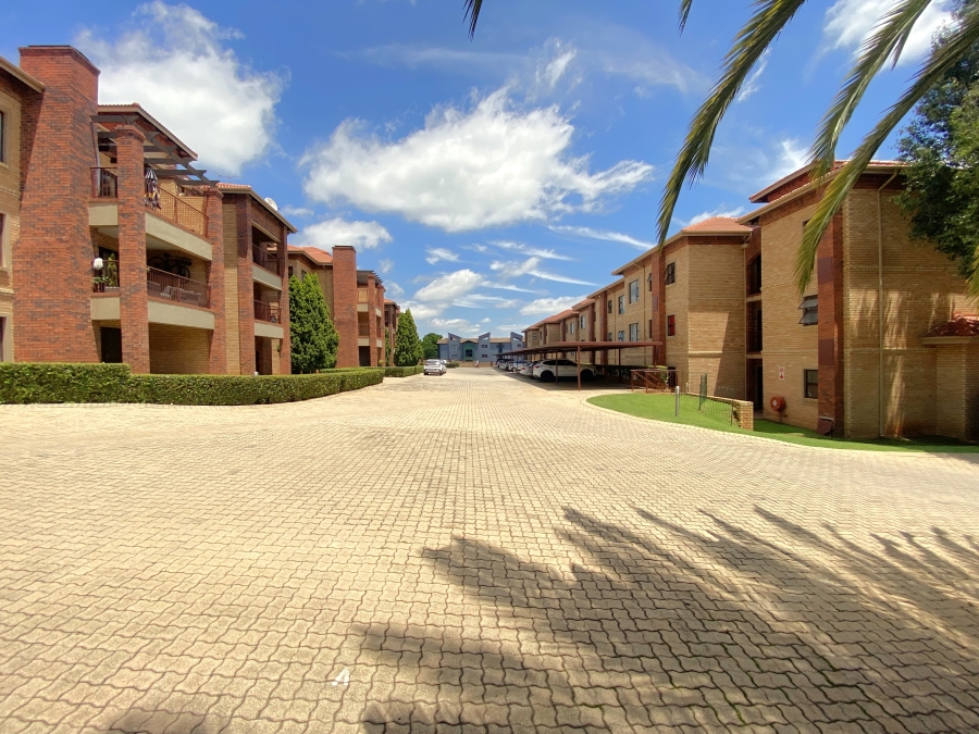 2 Bedroom Property for Sale in Honeydew Grove Gauteng