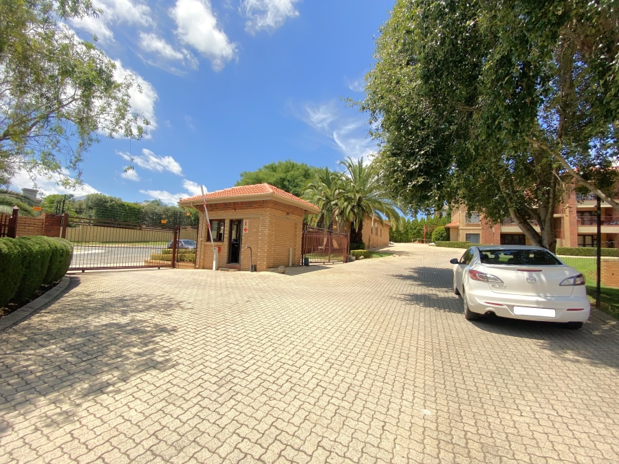 2 Bedroom Property for Sale in Honeydew Grove Gauteng