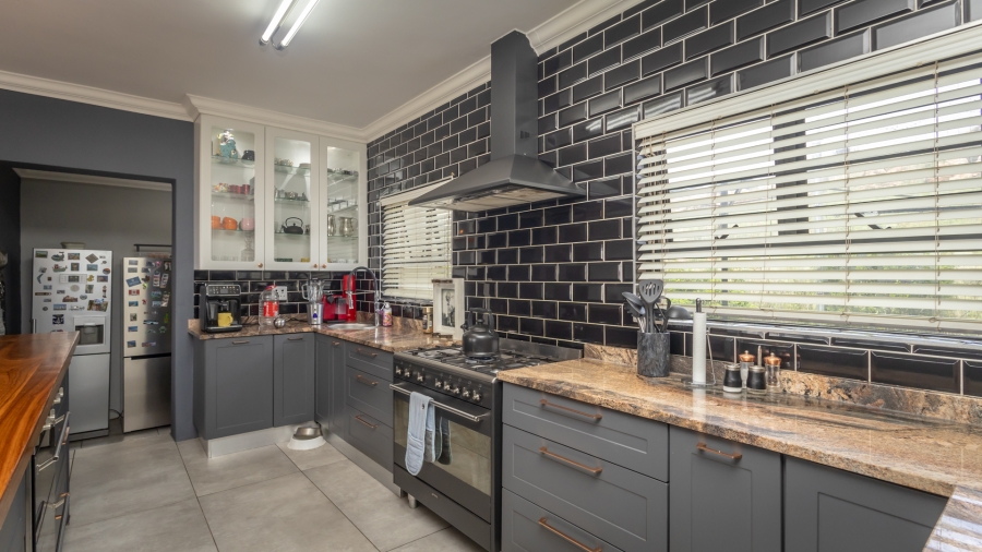 3 Bedroom Property for Sale in Wilro Park Gauteng