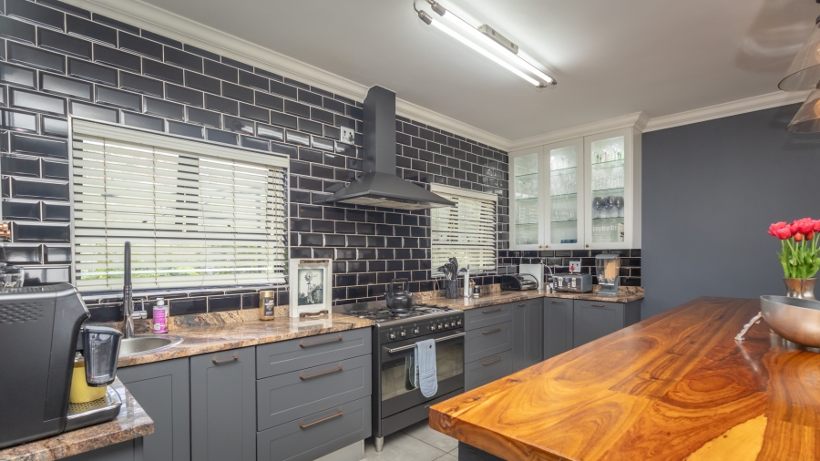 3 Bedroom Property for Sale in Wilro Park Gauteng