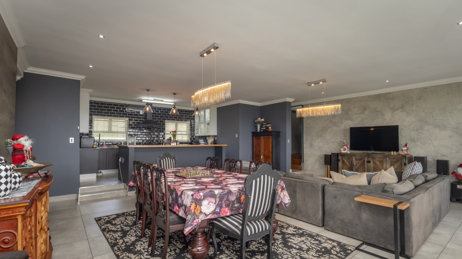 3 Bedroom Property for Sale in Wilro Park Gauteng