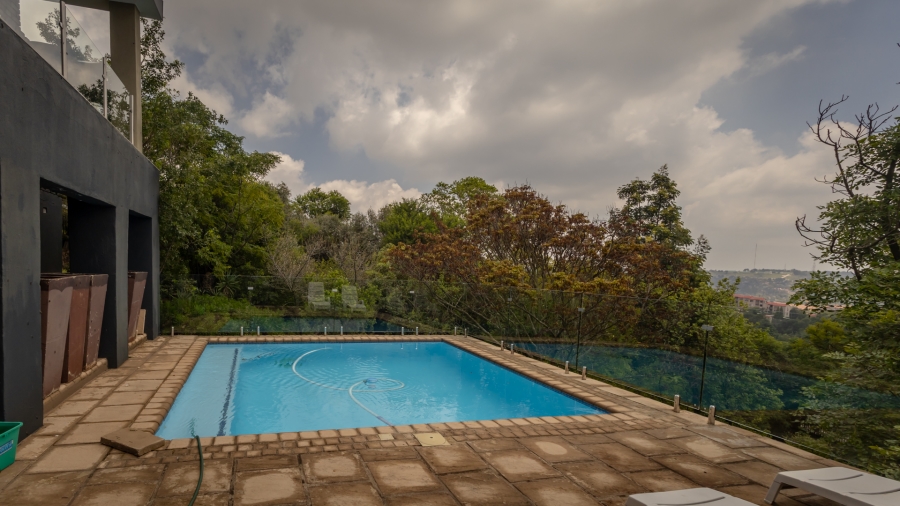 3 Bedroom Property for Sale in Wilro Park Gauteng