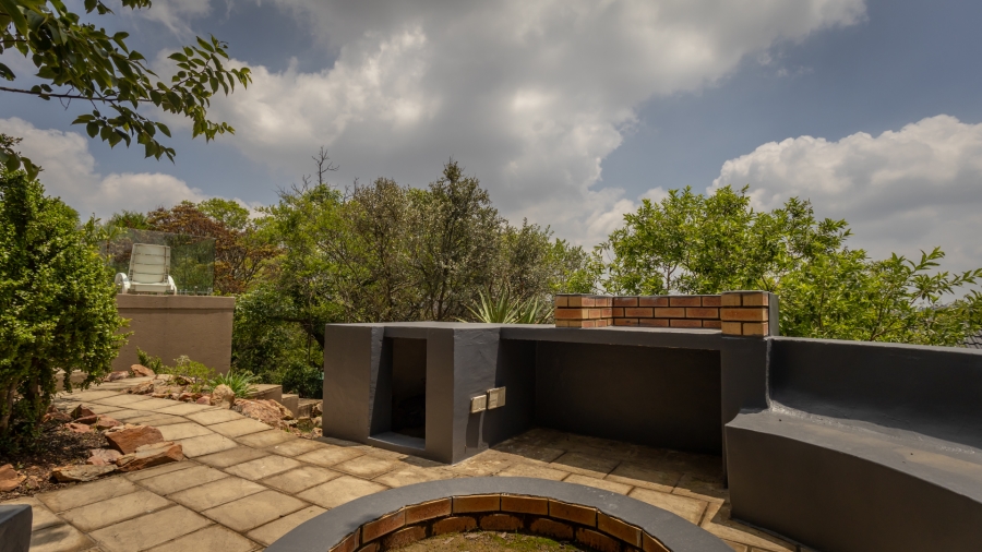 3 Bedroom Property for Sale in Wilro Park Gauteng