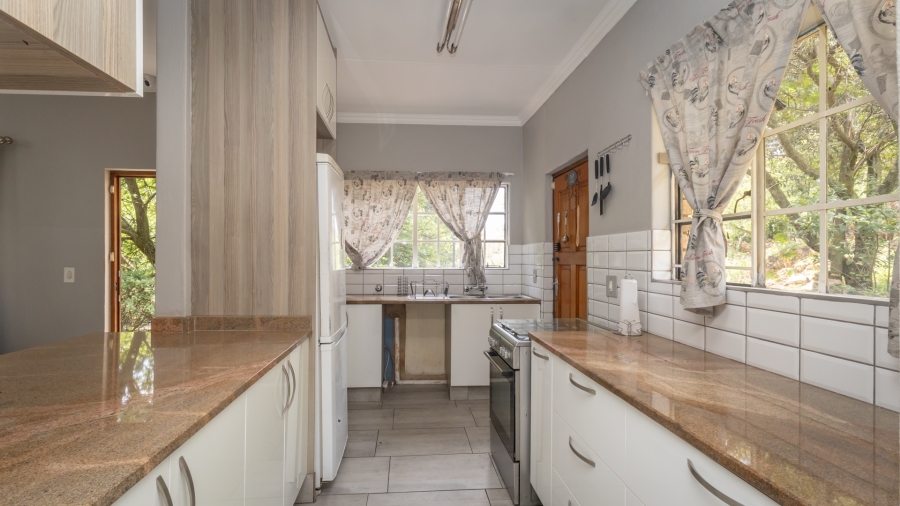 3 Bedroom Property for Sale in Wilro Park Gauteng