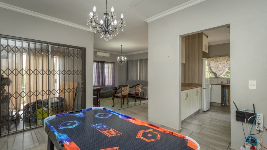 3 Bedroom Property for Sale in Wilro Park Gauteng
