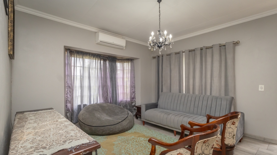 3 Bedroom Property for Sale in Wilro Park Gauteng