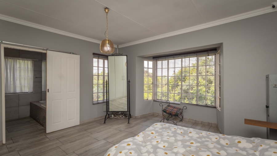 3 Bedroom Property for Sale in Wilro Park Gauteng