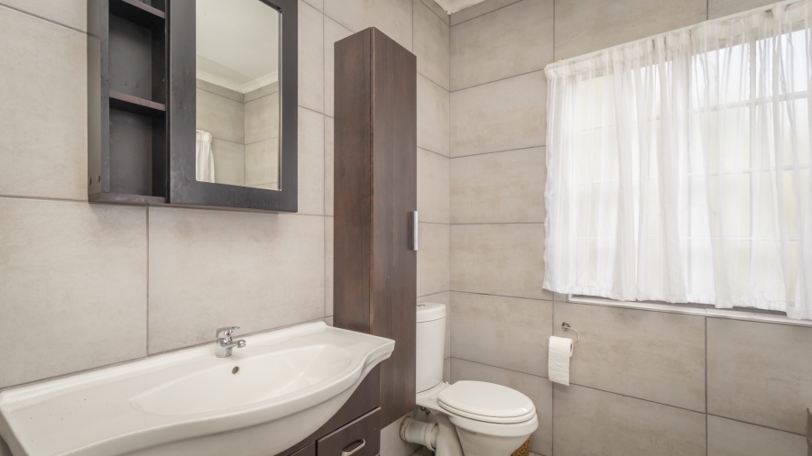 3 Bedroom Property for Sale in Wilro Park Gauteng