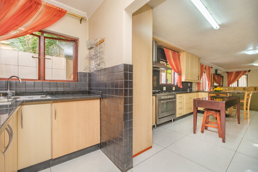 To Let 4 Bedroom Property for Rent in Noordwyk Gauteng