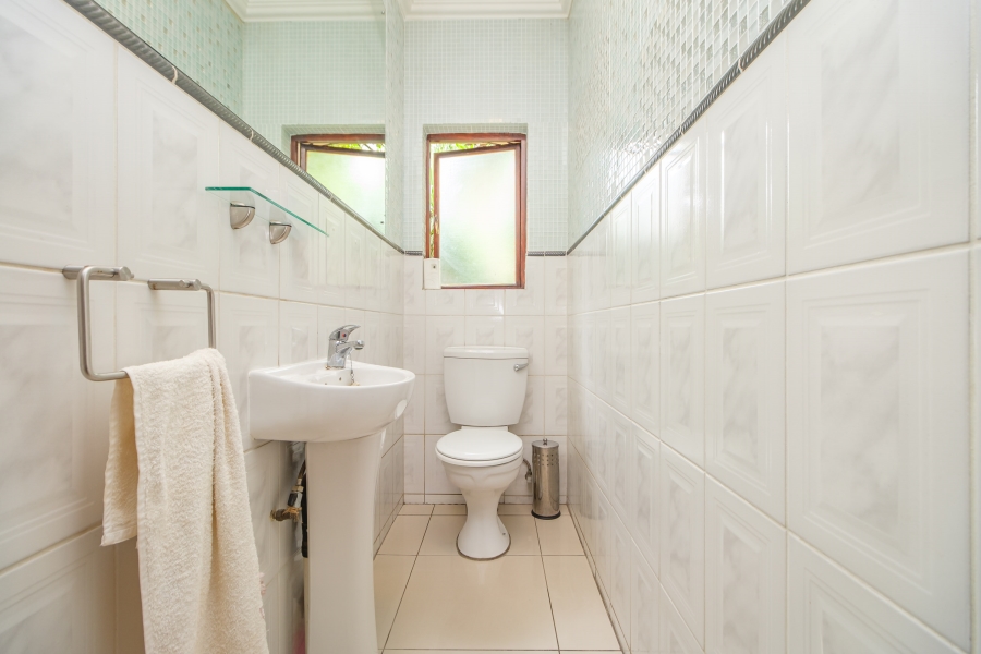 To Let 4 Bedroom Property for Rent in Noordwyk Gauteng