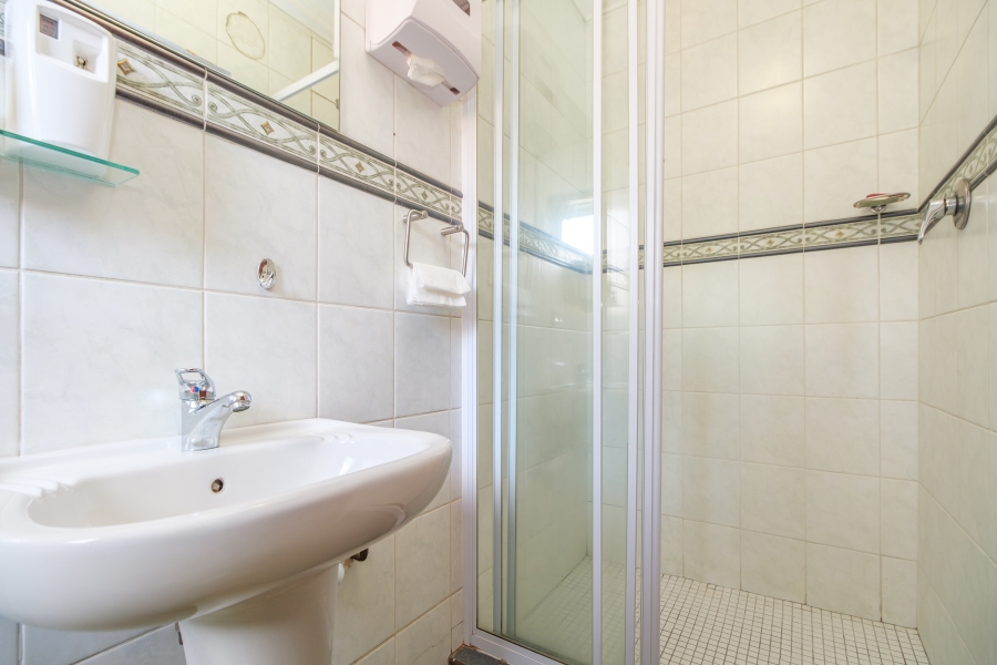 To Let 4 Bedroom Property for Rent in Noordwyk Gauteng