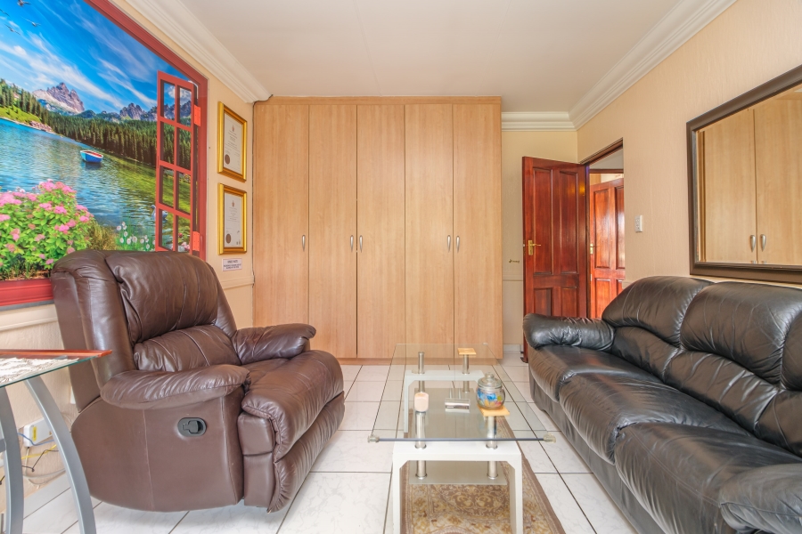 To Let 4 Bedroom Property for Rent in Noordwyk Gauteng