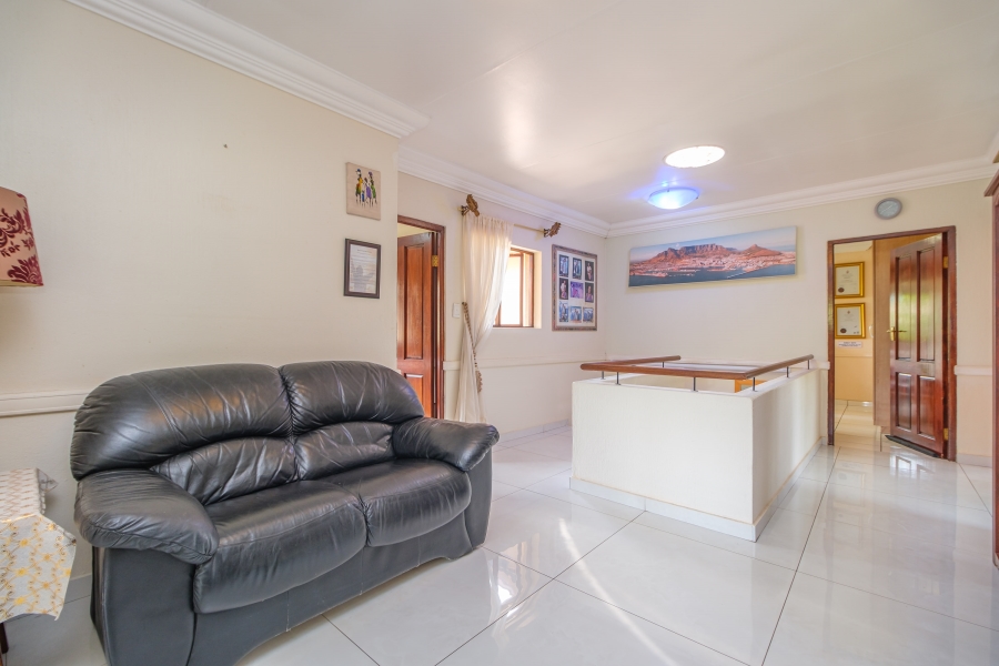 To Let 4 Bedroom Property for Rent in Noordwyk Gauteng