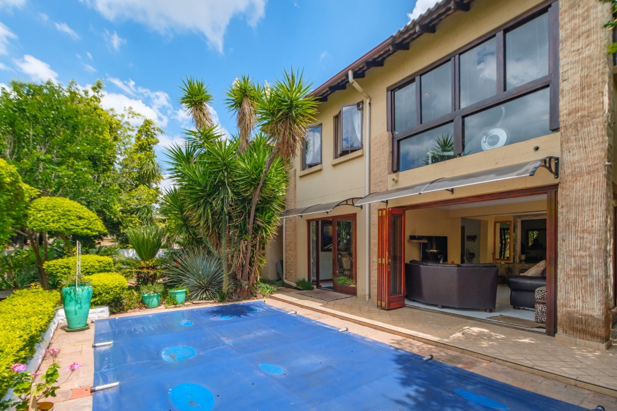 To Let 4 Bedroom Property for Rent in Noordwyk Gauteng